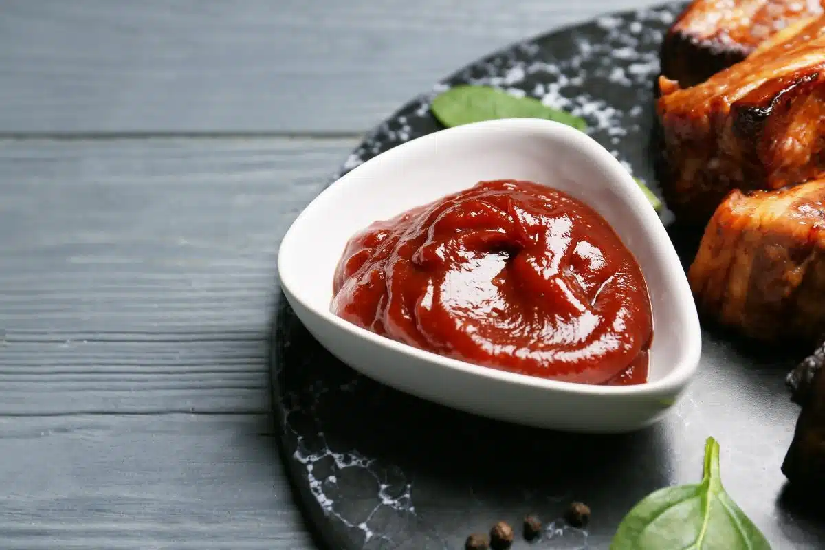 6 Low FODMAP BBQ sauce options (+ 5 shop bought options)