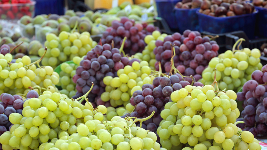 Are grapes low FODMAP? (all varieties included) THE IBS DIETITIAN