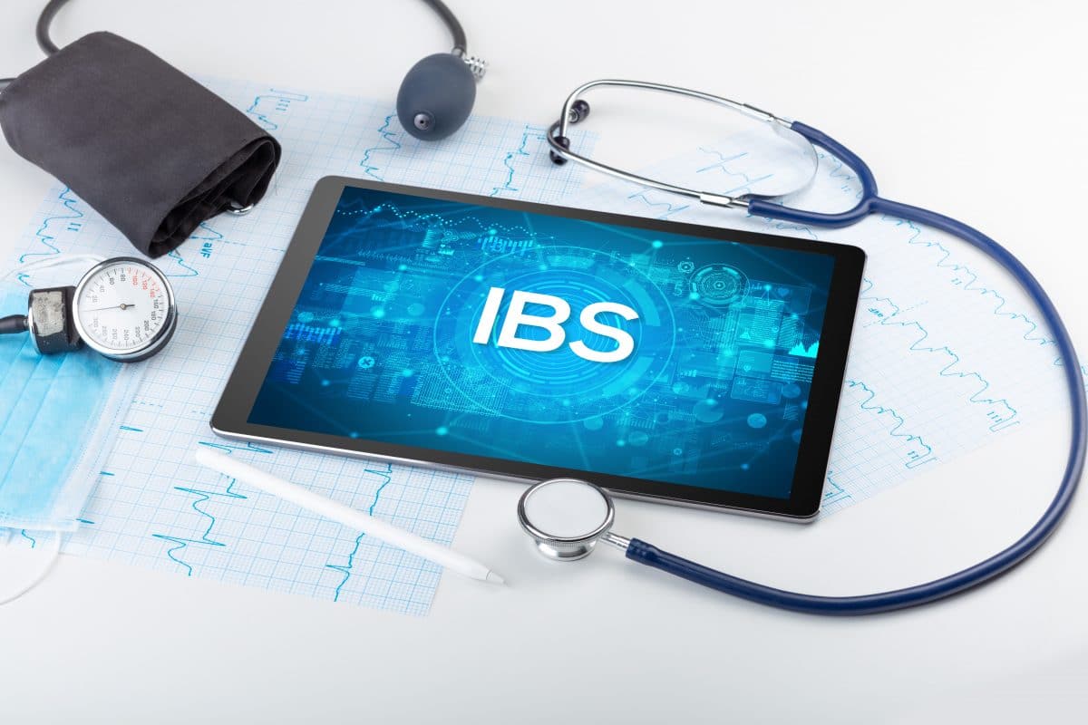 what are the symptoms of IBS